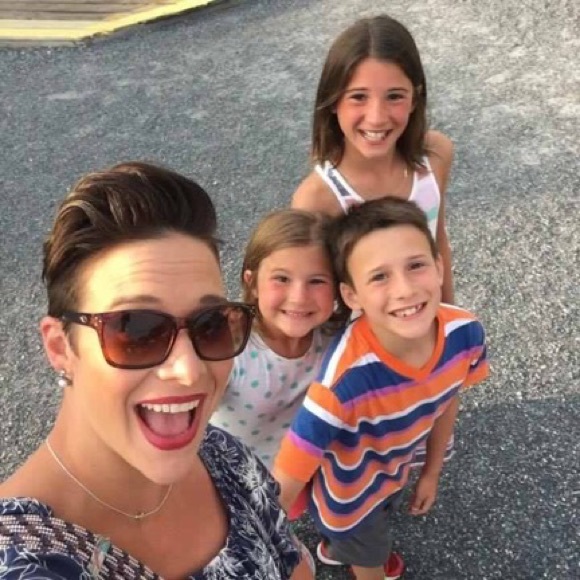 Meet your Posher, Kim - Picture 4 of 4